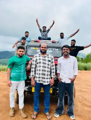 Kurisumala & Thangalpara Jeep Safari