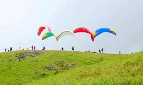 Paragliding, Glass Bridge & Adventure Tour in Vagamon